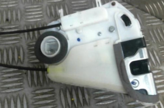 Serrure arriere gauche TOYOTA YARIS 2