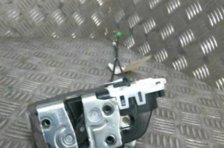 Serrure arriere gauche TOYOTA YARIS 2