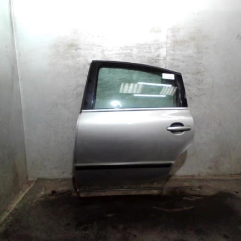 Porte arriere gauche VOLKSWAGEN PASSAT 4 Photo n°1