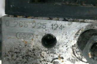 Bloc ABS (freins anti-blocage) VOLKSWAGEN PASSAT 4
