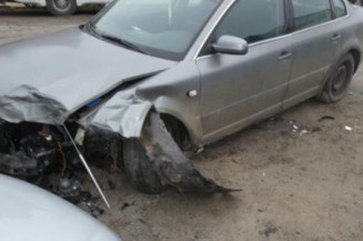 Bloc ABS (freins anti-blocage) VOLKSWAGEN PASSAT 4