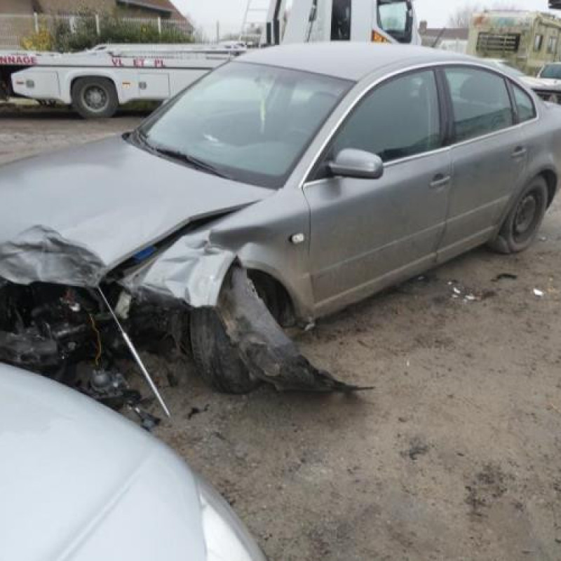 Bloc ABS (freins anti-blocage) VOLKSWAGEN PASSAT 4 Photo n°4