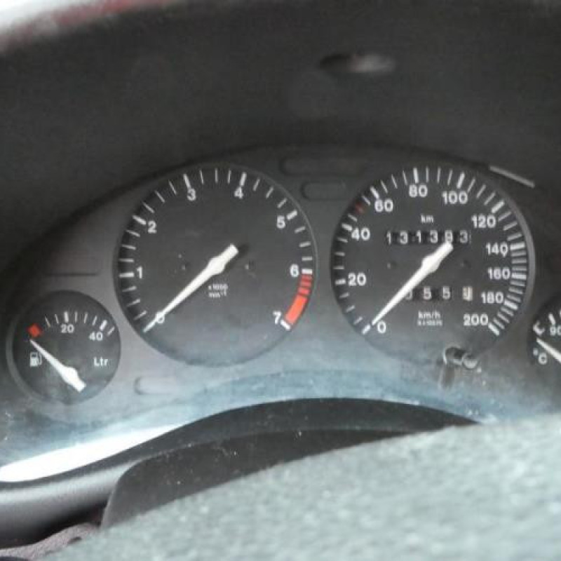 Porte arriere gauche OPEL CORSA B Photo n°13