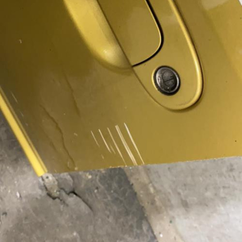 Porte avant gauche TOYOTA YARIS 1 Photo n°2