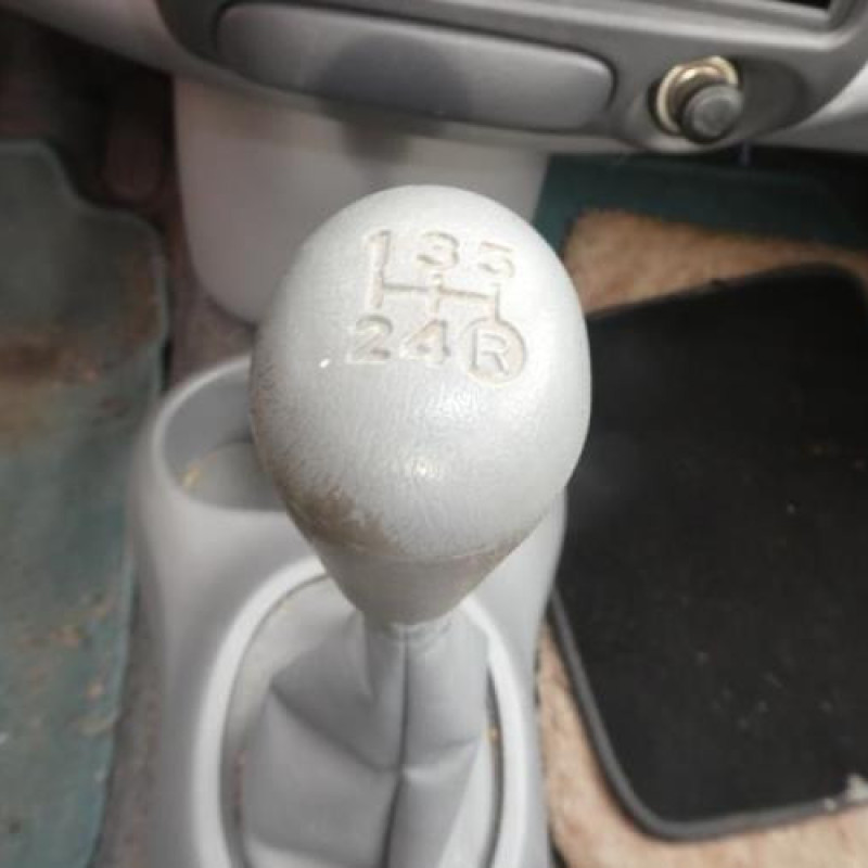 Porte avant gauche TOYOTA YARIS 1 Photo n°9
