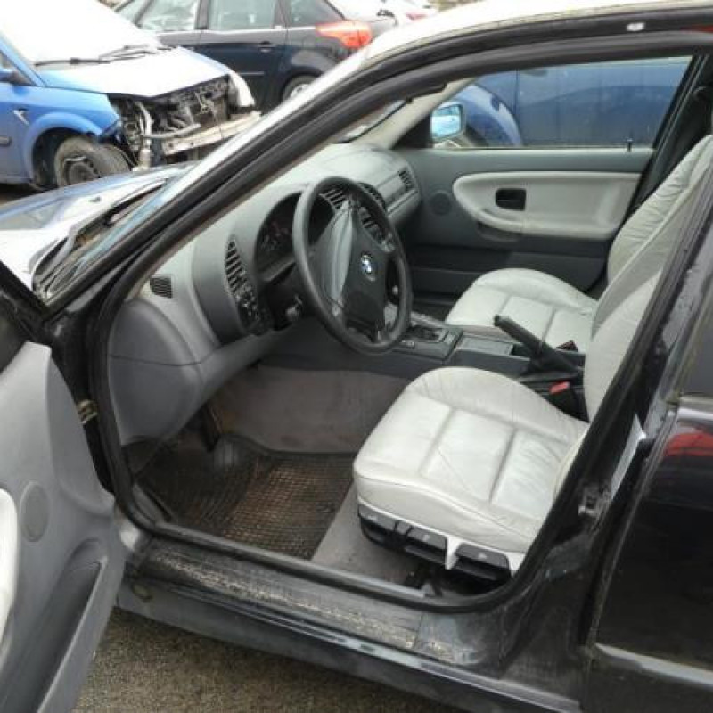 Porte arriere droit BMW SERIE 3 E36 Photo n°8
