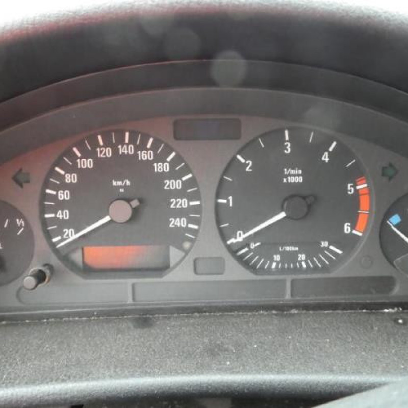Porte arriere droit BMW SERIE 3 E36 Photo n°11