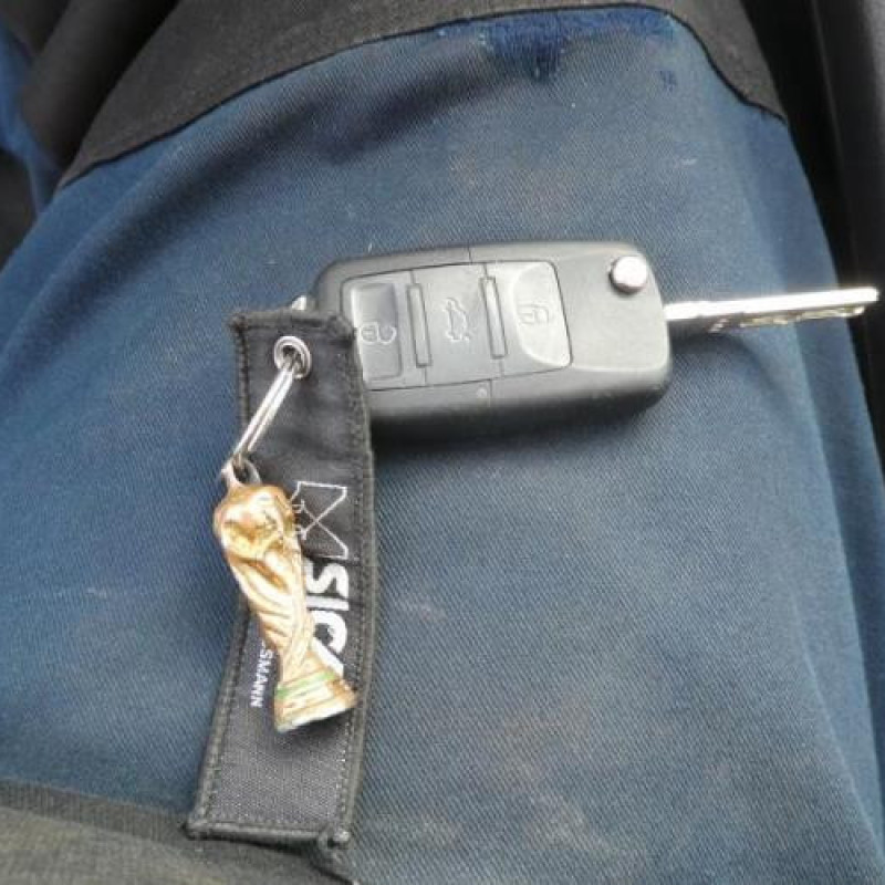 Air bag conducteur VOLKSWAGEN GOLF 5 Photo n°9
