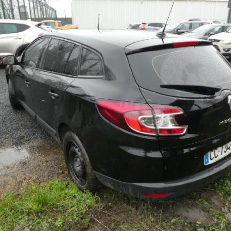 Verin de coffre RENAULT MEGANE 3 Photo n°5