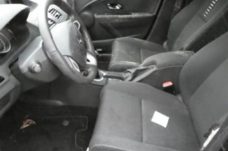 Verin de coffre RENAULT MEGANE 3