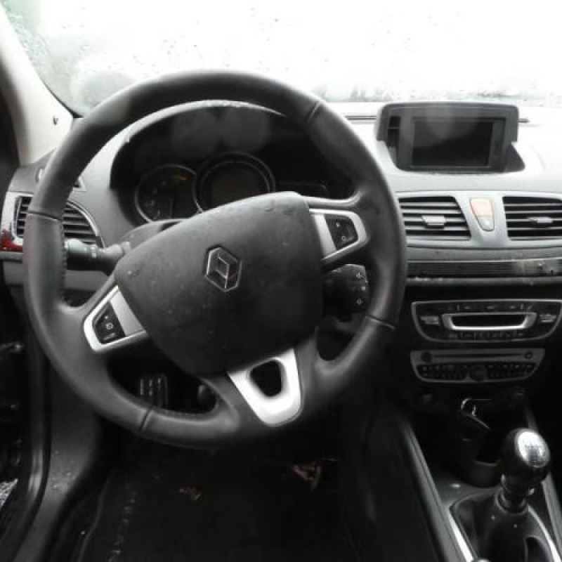 Verin de coffre RENAULT MEGANE 3 Photo n°9