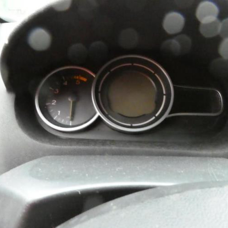 Verin de coffre RENAULT MEGANE 3 Photo n°10