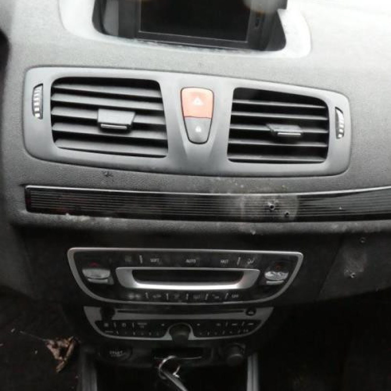 Verin de coffre RENAULT MEGANE 3 Photo n°11