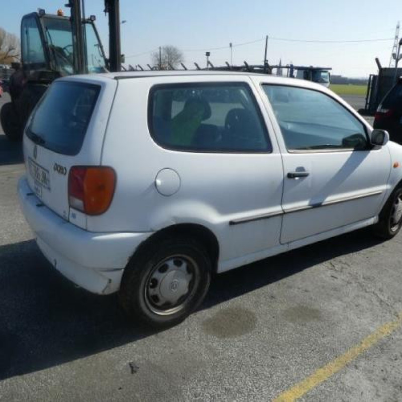 Bloc ABS (freins anti-blocage) VOLKSWAGEN POLO 3 Photo n°6