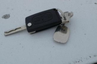 Ceinture arriere gauche PEUGEOT 5008 1
