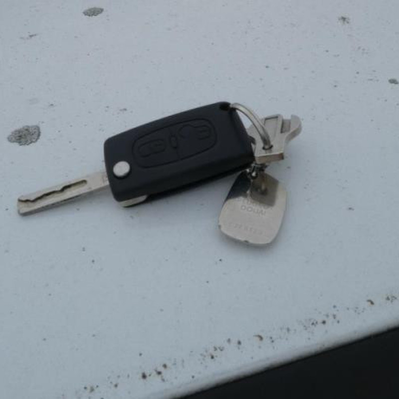 Ceinture arriere gauche PEUGEOT 5008 1 Photo n°16
