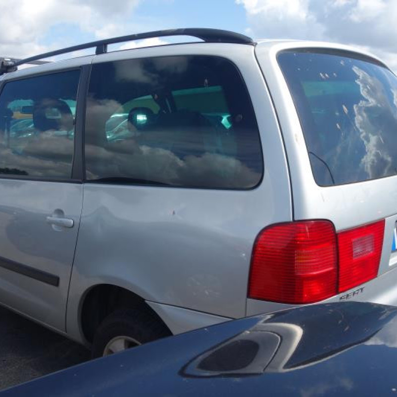 Malle/Hayon arriere SEAT ALHAMBRA 1 Photo n°7