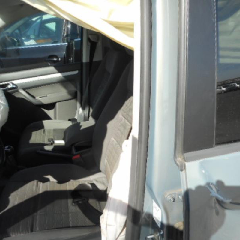 Renfort pare choc avant (traverse) VOLKSWAGEN TOURAN 1 Photo n°7