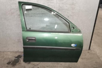 Porte avant droit OPEL CORSA B Photo n°1