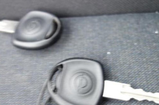 Ceinture arriere droit OPEL CORSA B