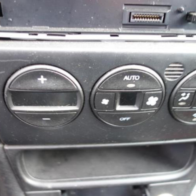 Porte avant droit OPEL VECTRA B Photo n°9
