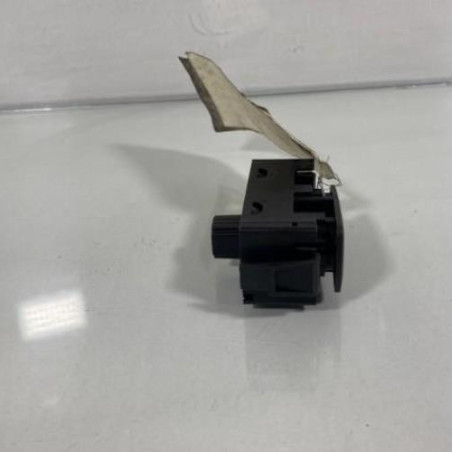 Bouton de warning DACIA SANDERO 2