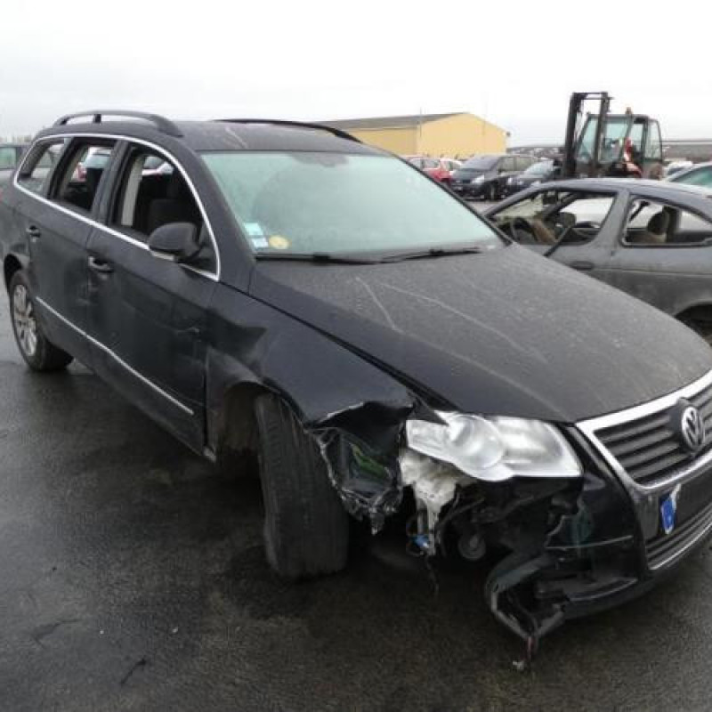 Ceinture arriere gauche VOLKSWAGEN PASSAT 5 Photo n°5