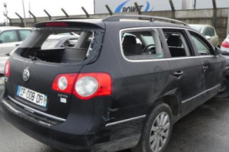 Ceinture arriere gauche VOLKSWAGEN PASSAT 5