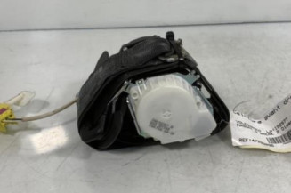 Pretensionneur de ceinture avant droit VOLKSWAGEN PASSAT 5
