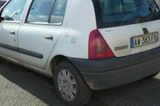 Pare choc avant RENAULT CLIO 2