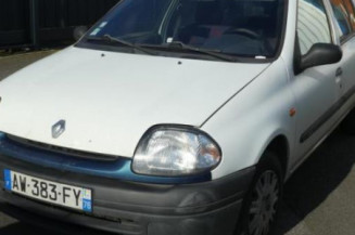 Pare choc avant RENAULT CLIO 2