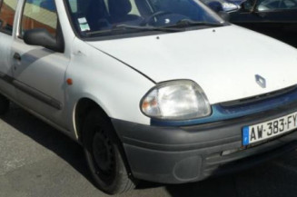 Pare choc avant RENAULT CLIO 2