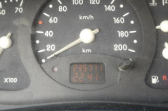 Pare choc avant RENAULT CLIO 2