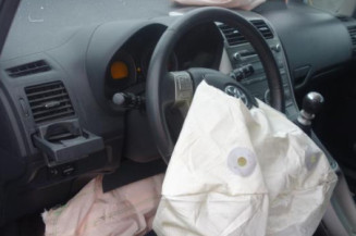 Bras essuie glace arriere TOYOTA AURIS 1