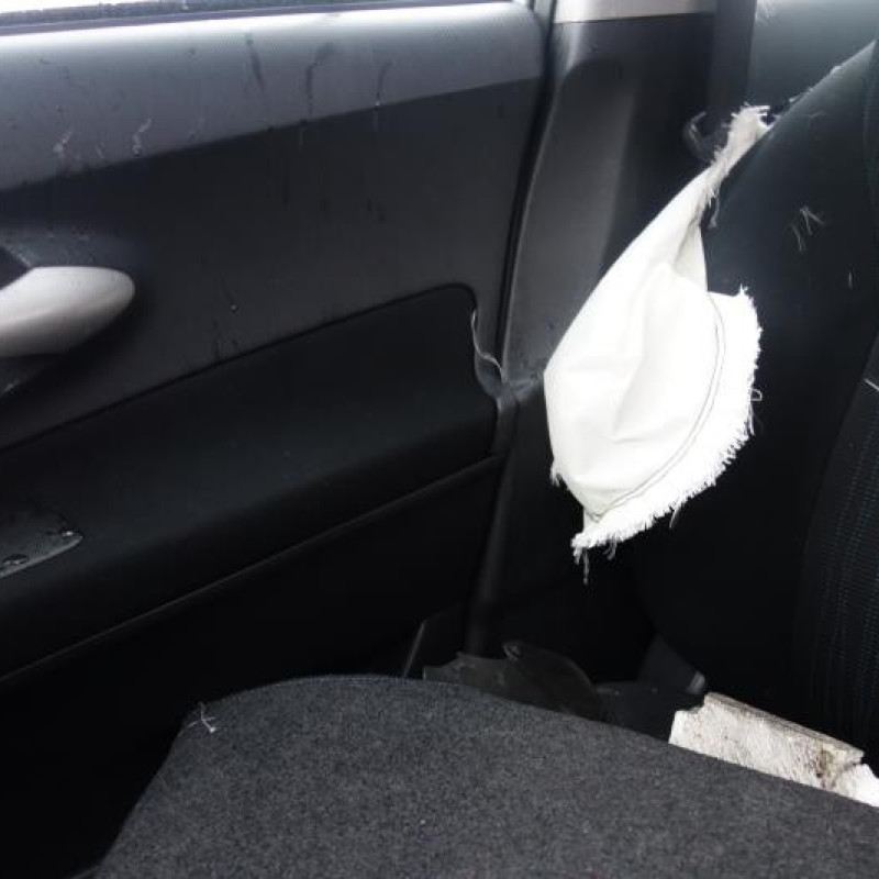 Bras essuie glace arriere TOYOTA AURIS 1 Photo n°10