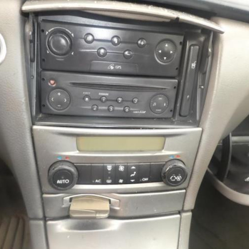 Air bag conducteur RENAULT LAGUNA 2 Photo n°8