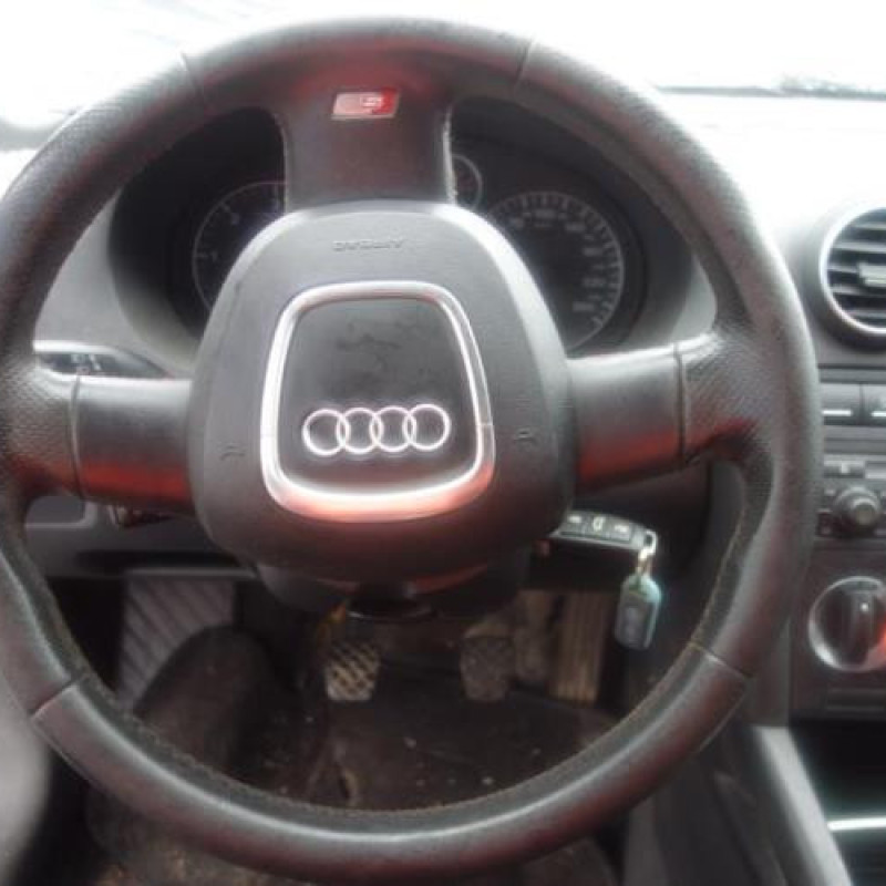 Trappe d'essence AUDI A3 2 Photo n°11