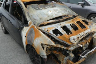 Serrure arriere gauche TOYOTA AURIS 1