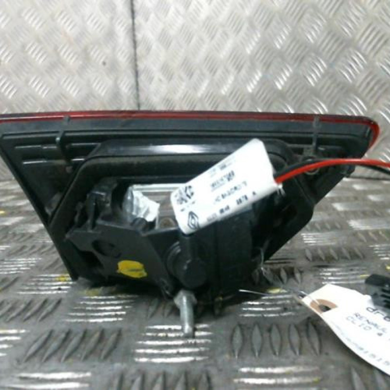 Feu arriere secondaire droit (feux) RENAULT CLIO 4 Photo n°2