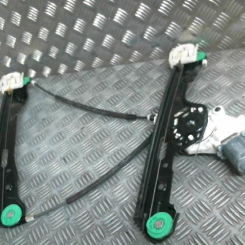 Leve vitre electrique avant droit BMW SERIE 1 E87 Photo n°1