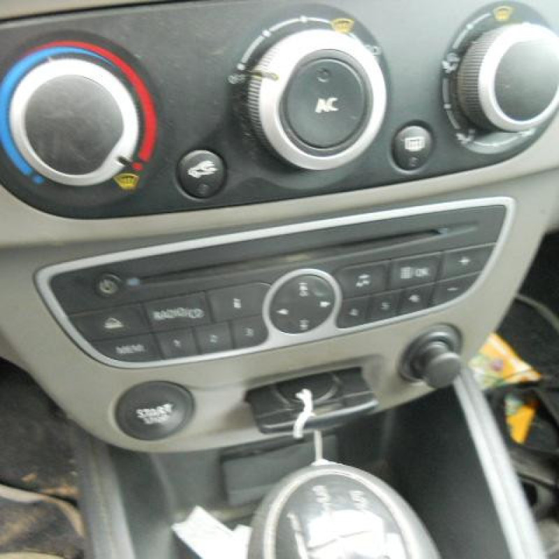 Commande chauffage RENAULT MEGANE 3 Photo n°10