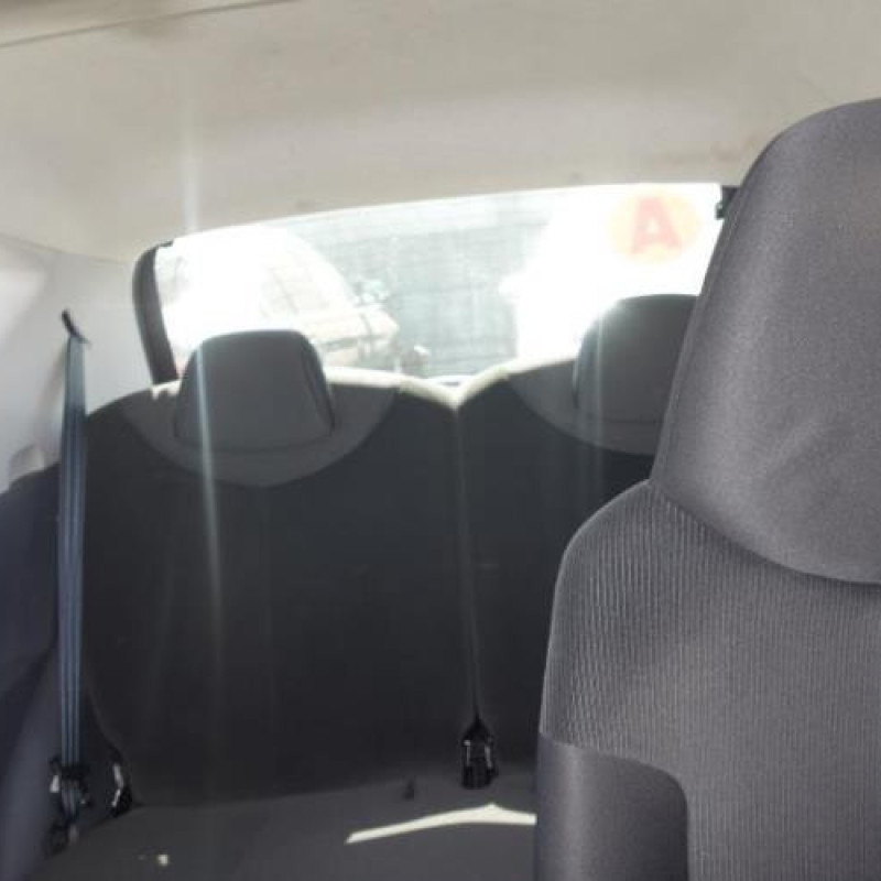 Trappe d'essence CITROEN C1 1 Photo n°8