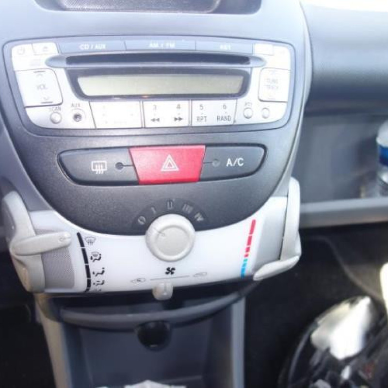 Trappe d'essence CITROEN C1 1 Photo n°10