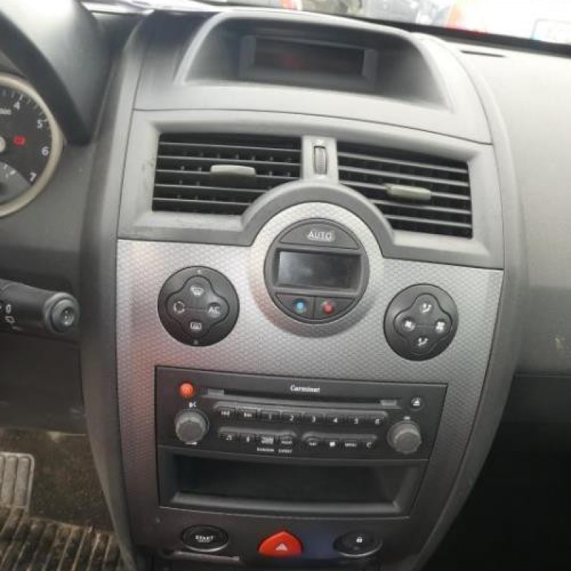 Autoradio d'origine RENAULT MEGANE 2 Photo n°11