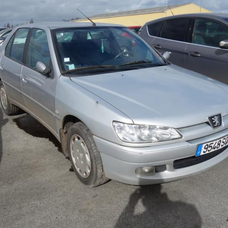 Feu arriere principal droit (feux) PEUGEOT 306 Photo n°4