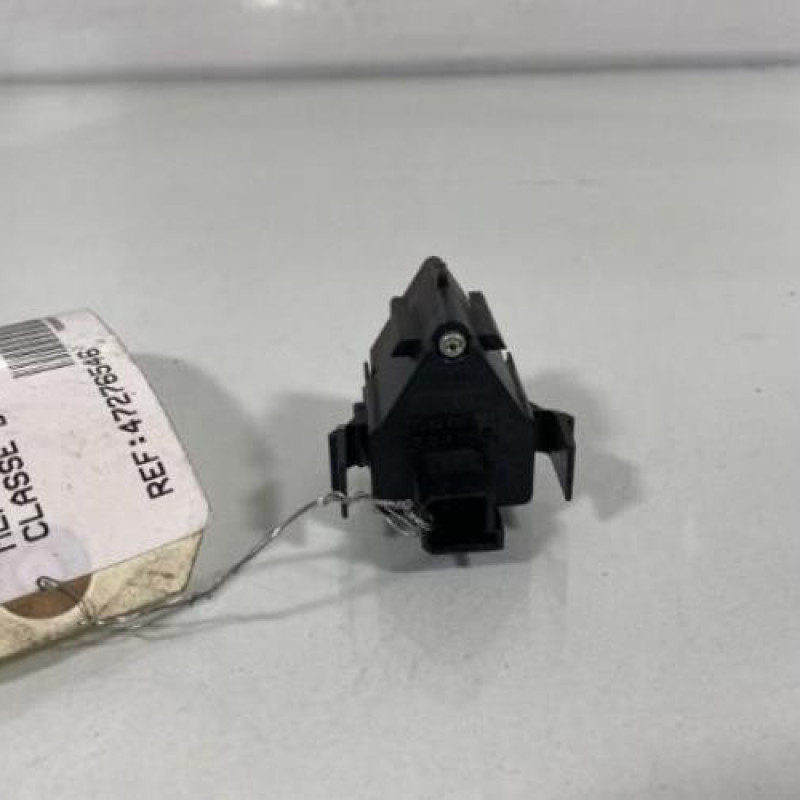 Bouton de warning MERCEDES CLASSE B 245 Photo n°3
