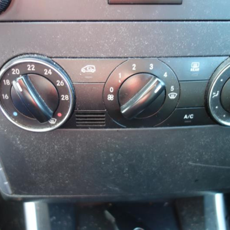 Pretensionneur de ceinture arriere gauche MERCEDES CLASSE B 245 Photo n°9