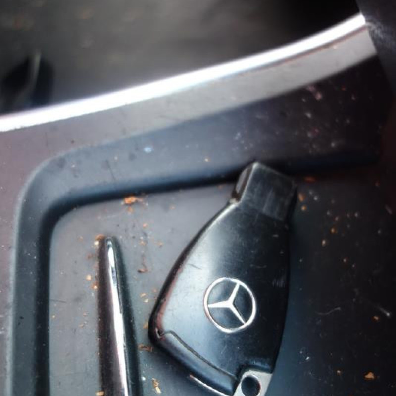 Pretensionneur de ceinture arriere gauche MERCEDES CLASSE B 245 Photo n°12