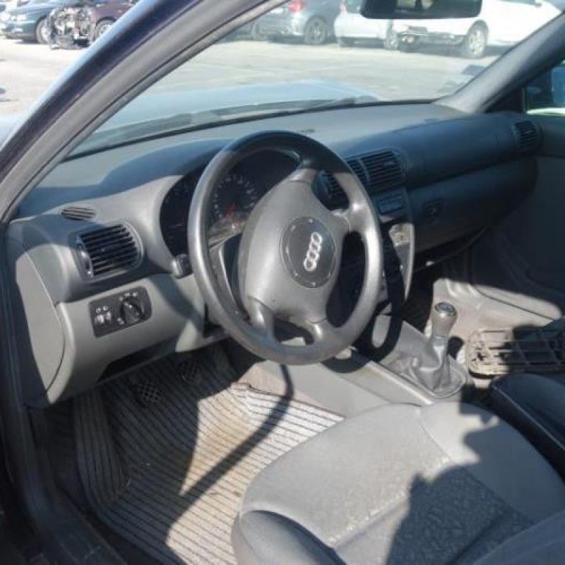 Porte avant droit AUDI A3 1 Photo n°7