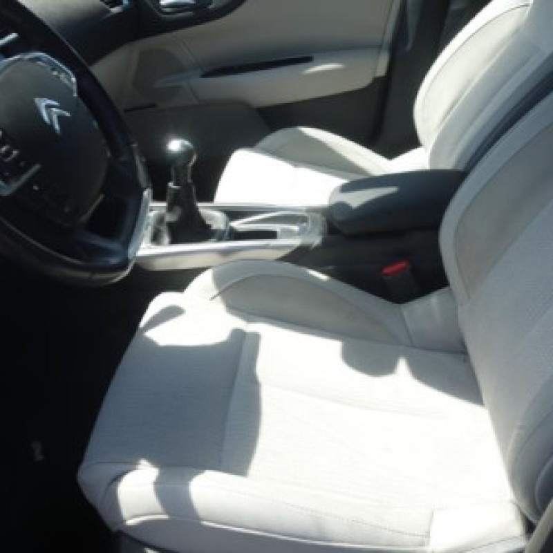 Ceinture arriere gauche CITROEN C4 2 Photo n°12